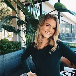 Meet your Posher, Christine